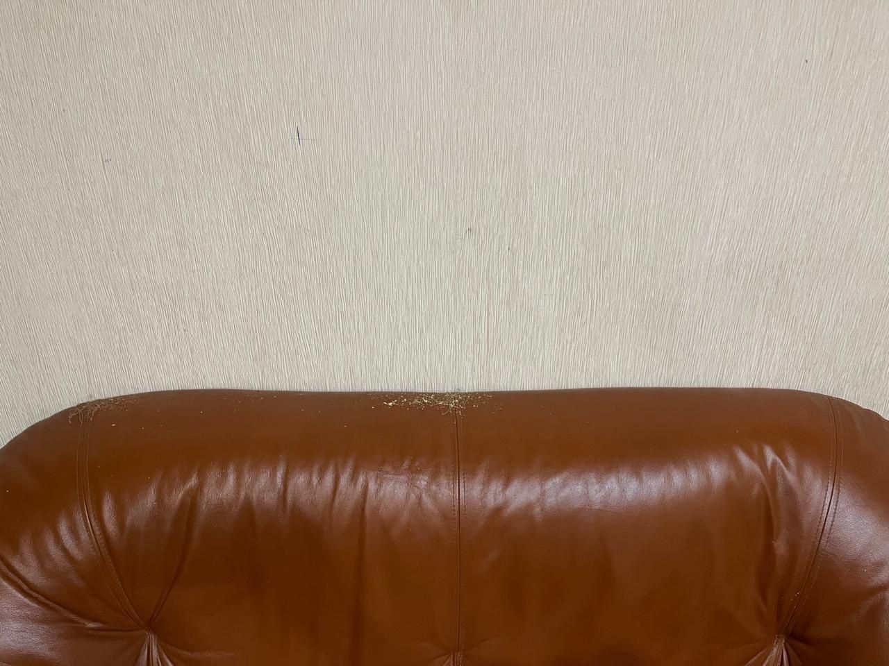 Продам кожаный диван