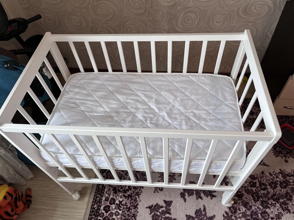 Продам абсолютно новую кроватку