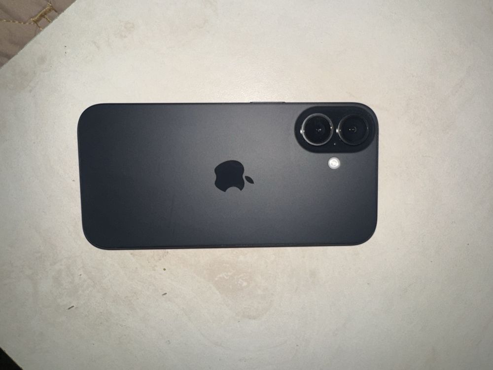 Продам iphone 16 256GB