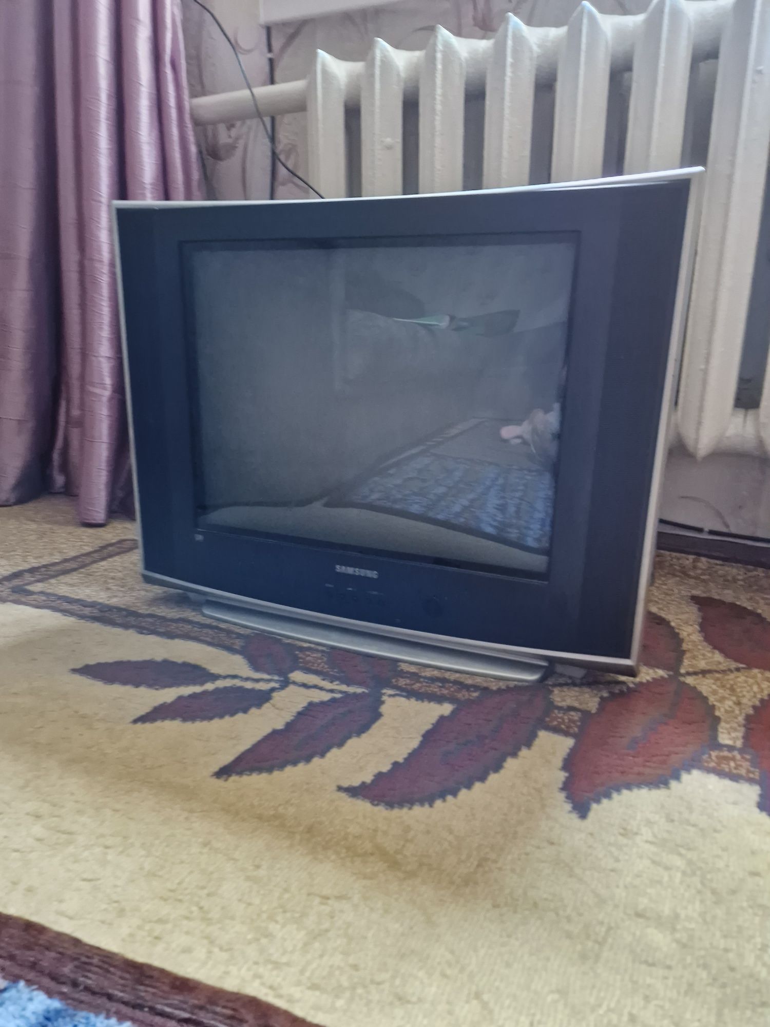 Телевизор SAMSUNG