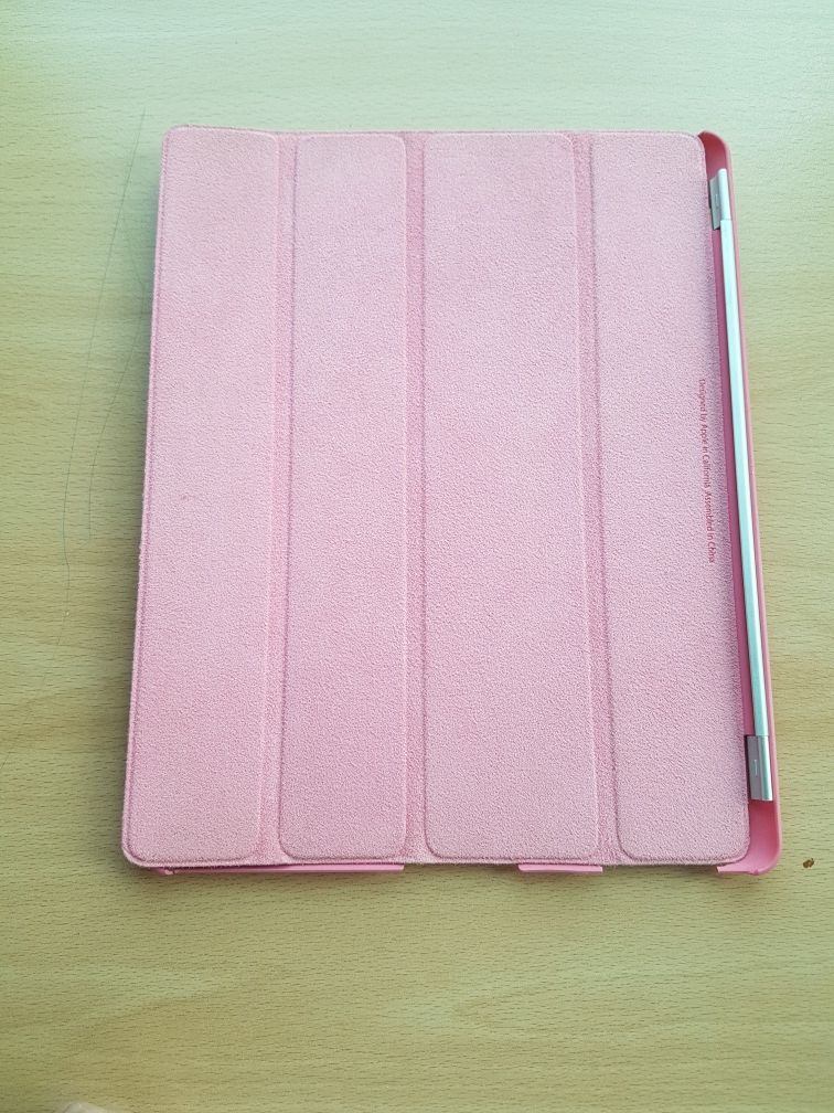 Чехол на iPad