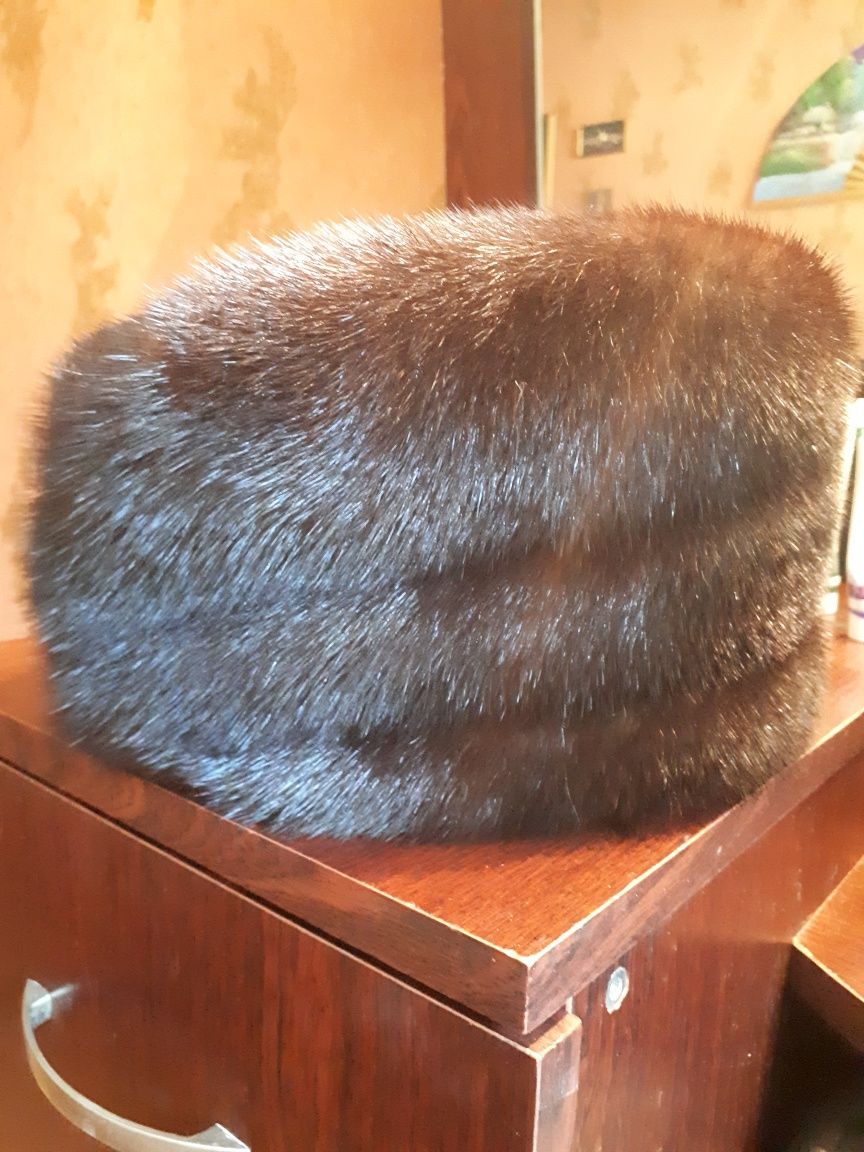 Продам норковую шапку