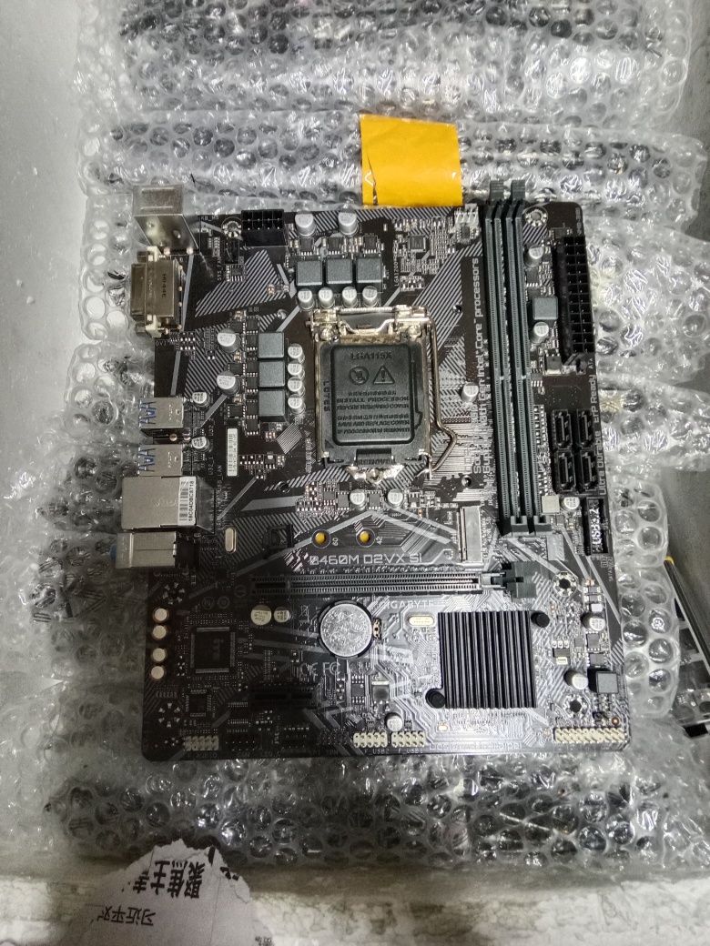 Продам материнская плата b460 и b 560 gigabyte