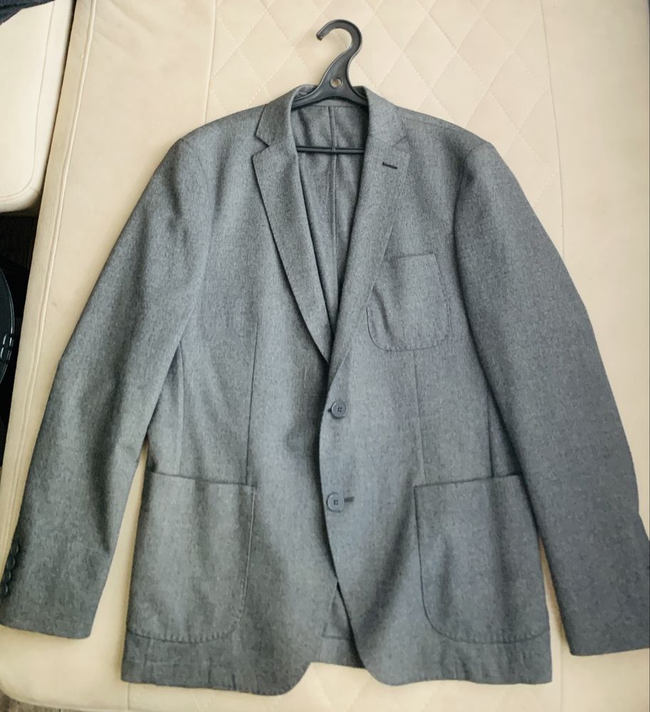 Продам классический костюм mexx
