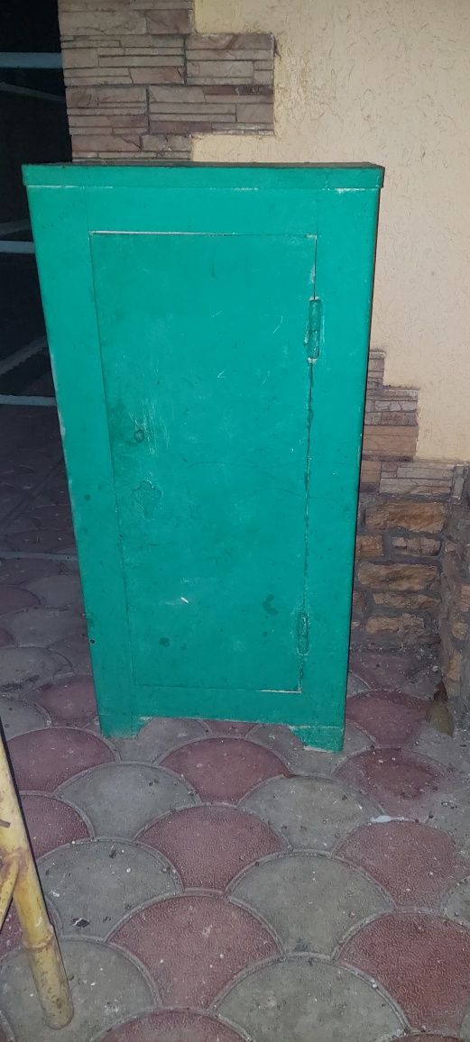 Продаётся сейф. .