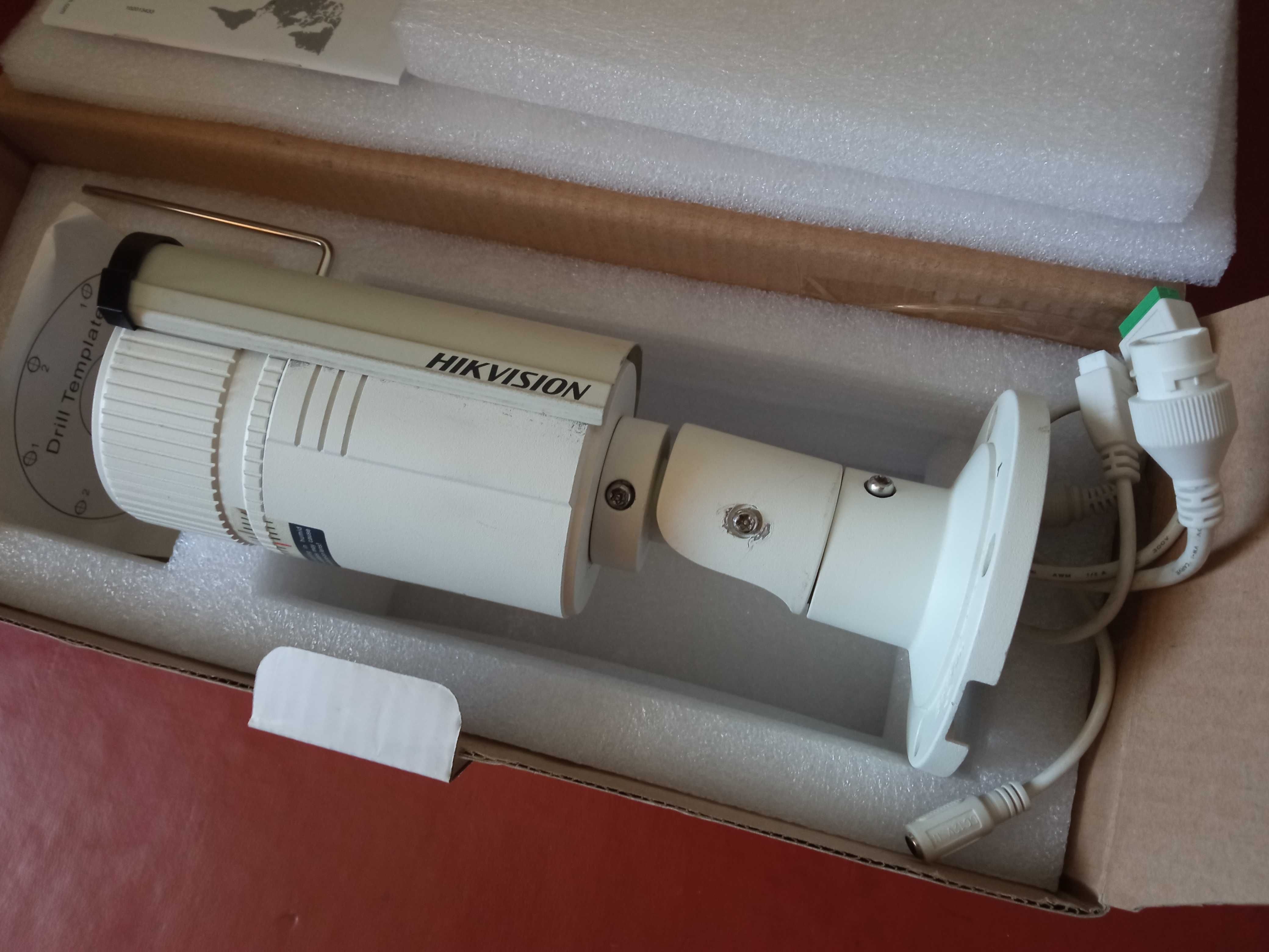 Камера видеонаблюдения Hikvision IP DS-2CD2622FWD-IS 2MP