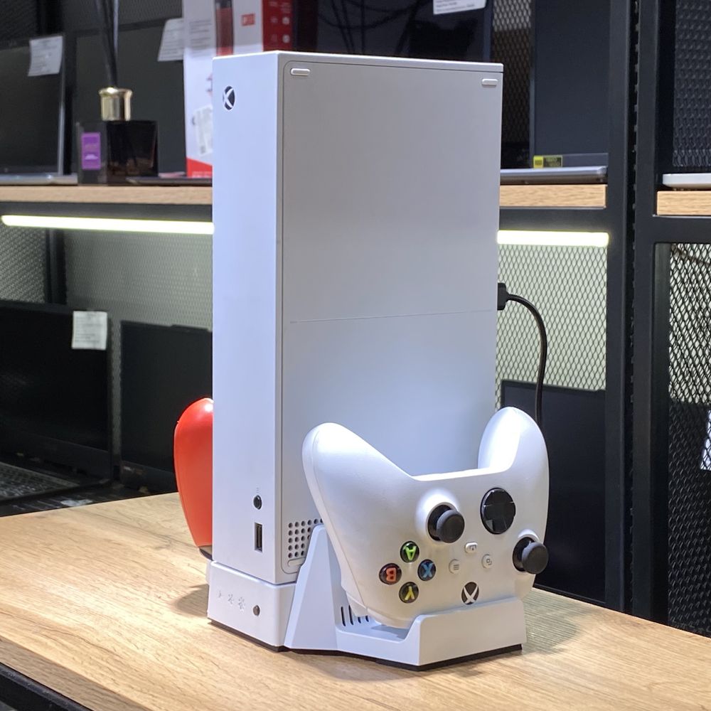 Xbox Series S, 512 GB, 2 джойстика, охлаждающая подставка, 9952/А10
