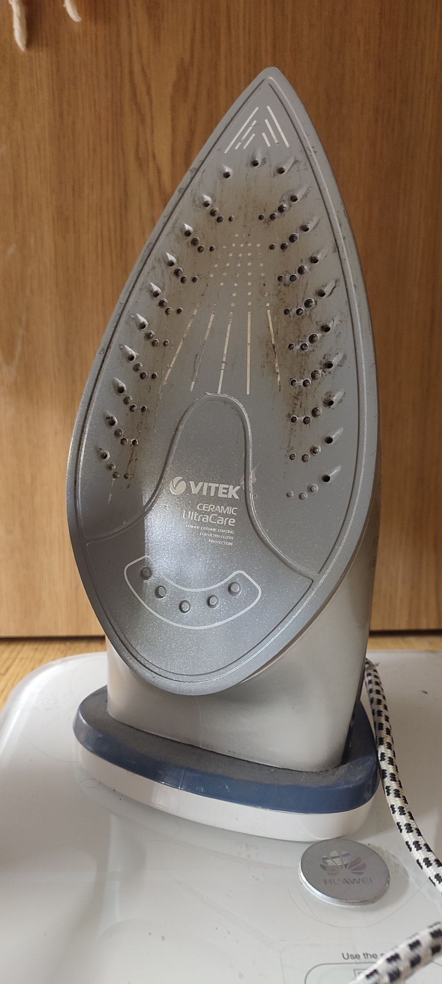 Утюг Vitek синий