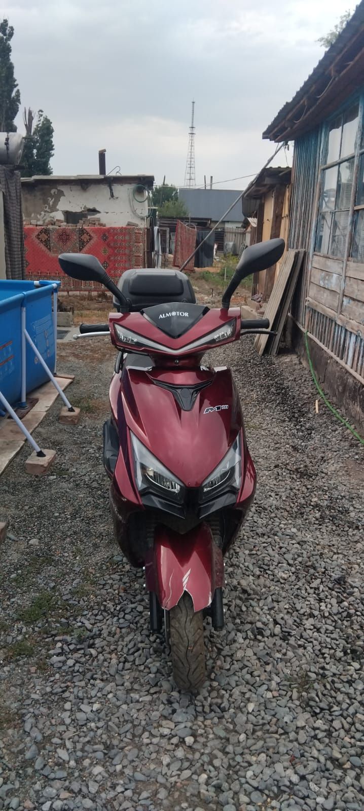 Скутер М10 125 ку
