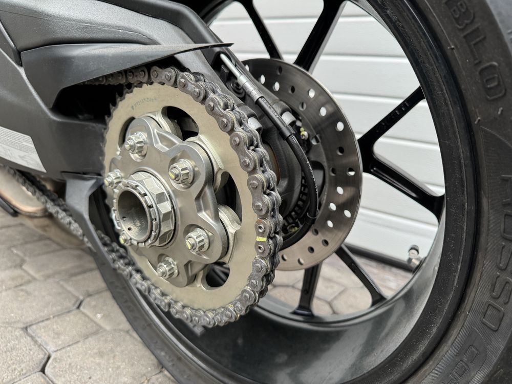 Ducati Panigale v2