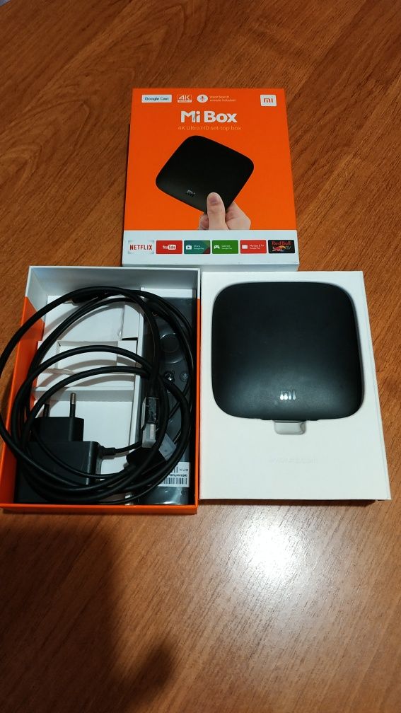 Продам андроид TV приставку