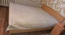 Продам двухспальную кровать с матрасом