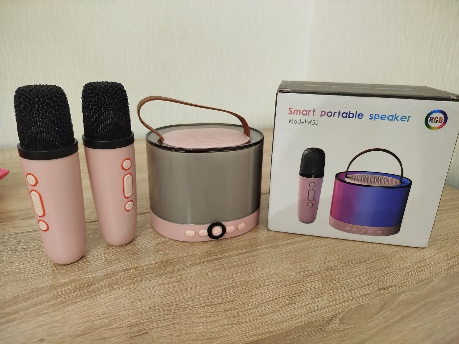 Колонка RGB с микрофонои,светящиися