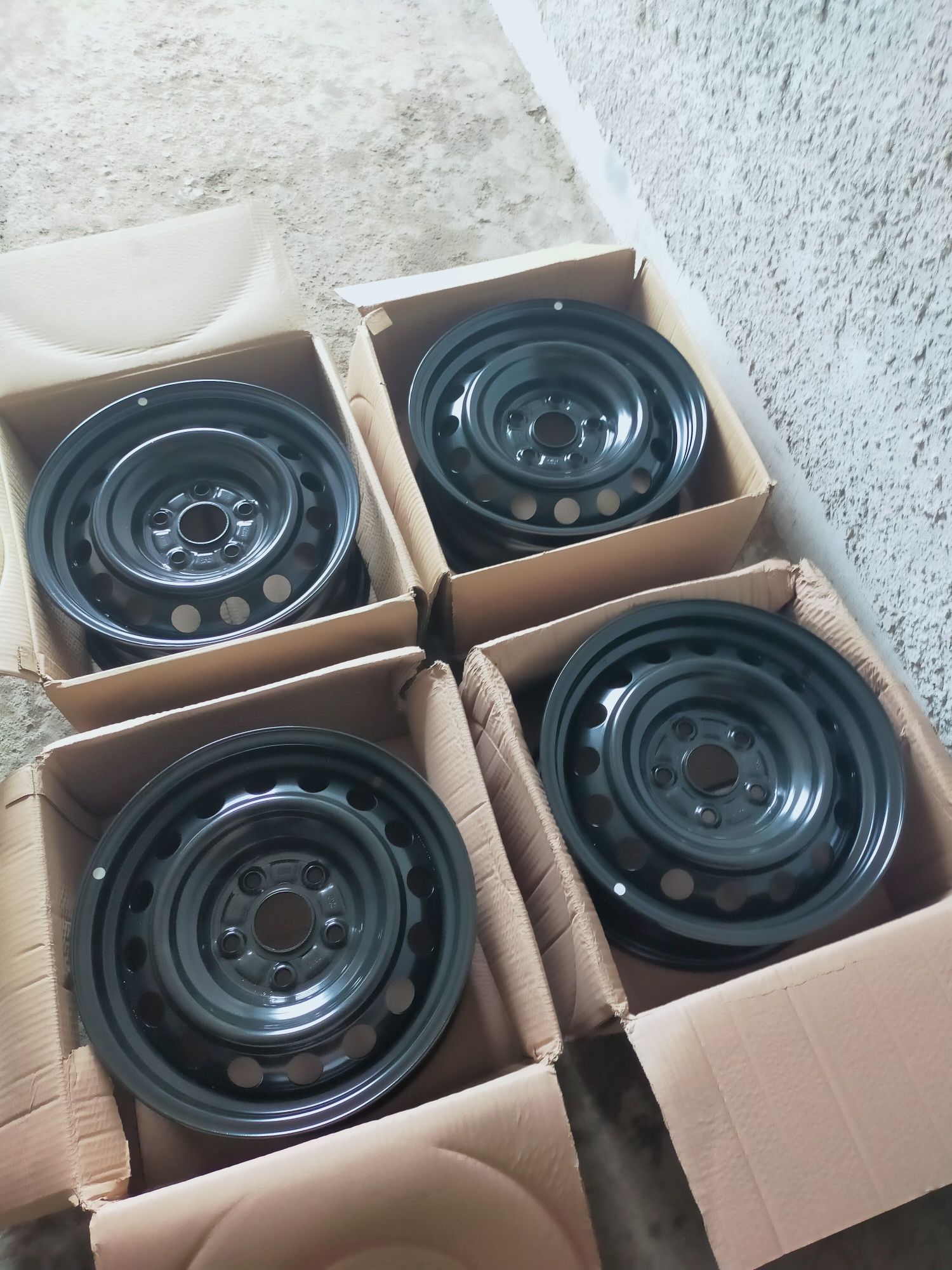 Продам Диски  5*114.3 радиус R15