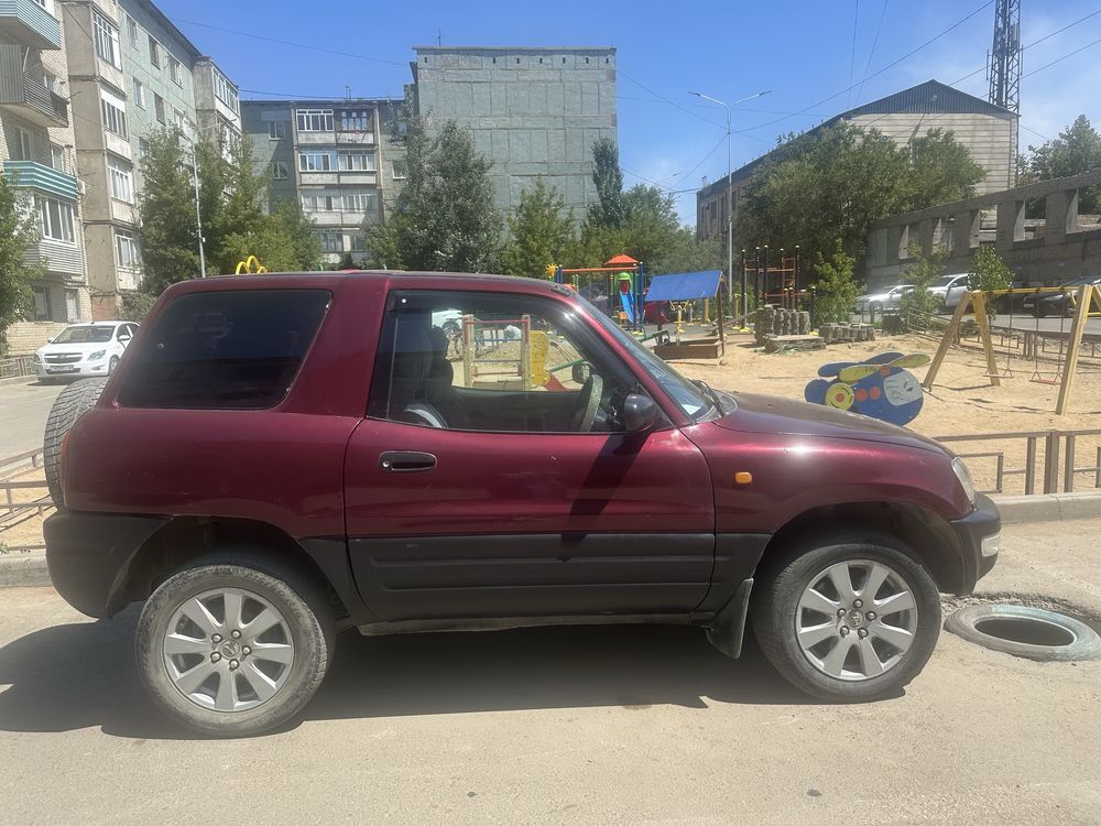 Продам машину раф4