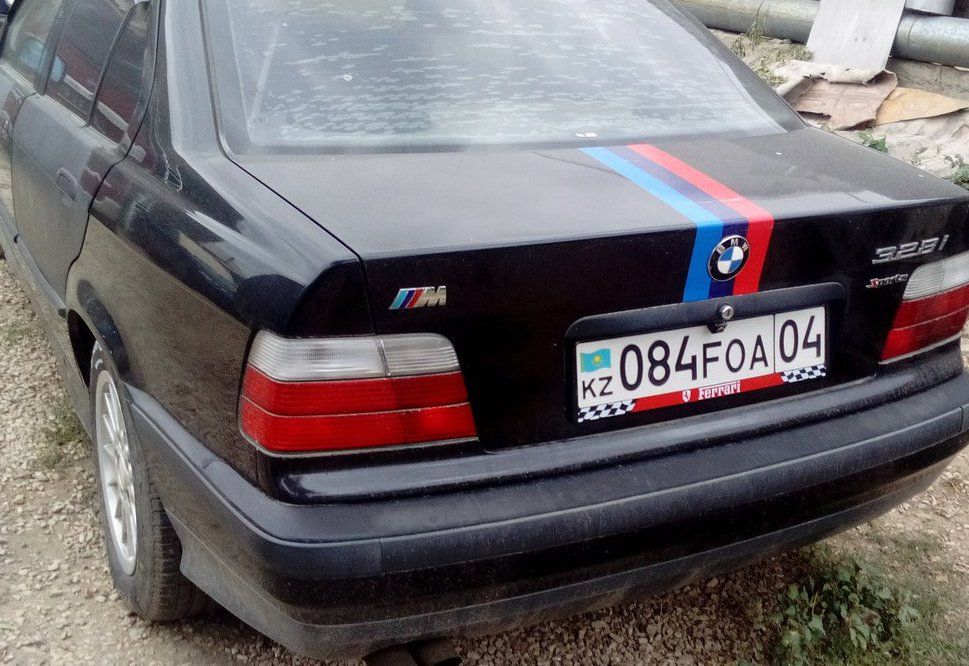 Продам ВМW модель 328 i автомат,авто завод,климат. РАССРОЧКА