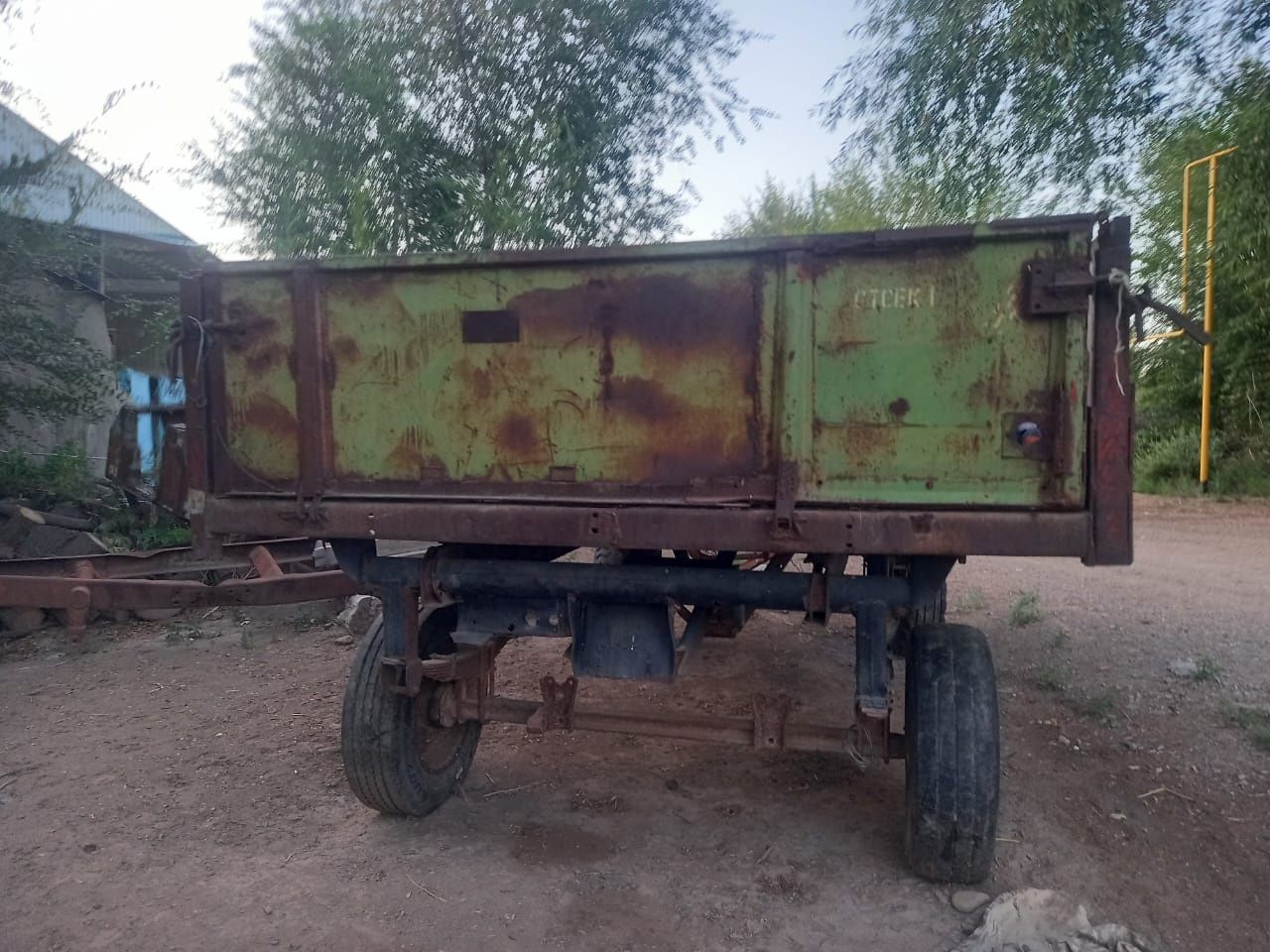 Срочно продам тележку от трактора