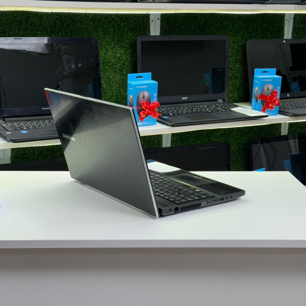 Офисный ноутбук Samsung Amd A4