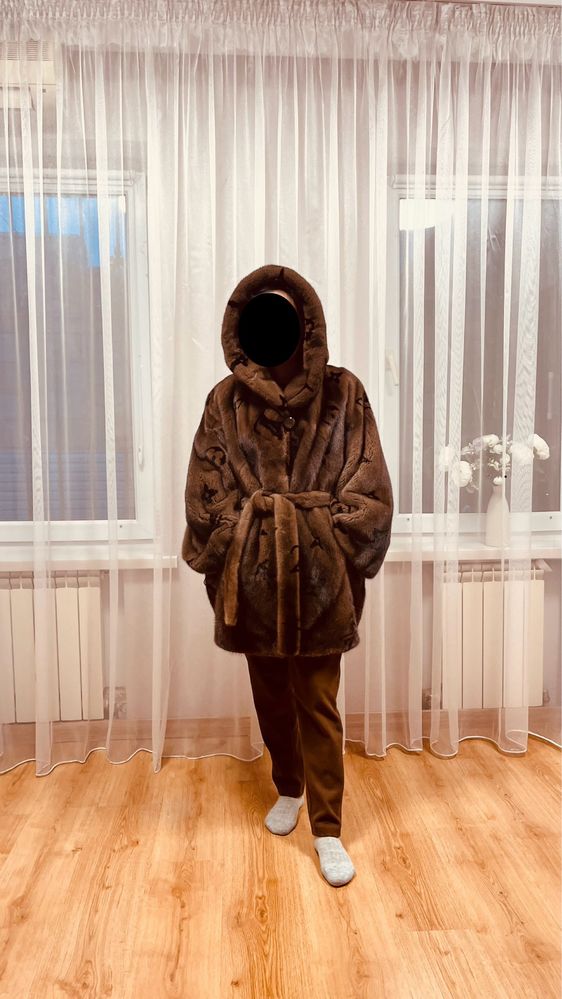 Продам норковую шубу