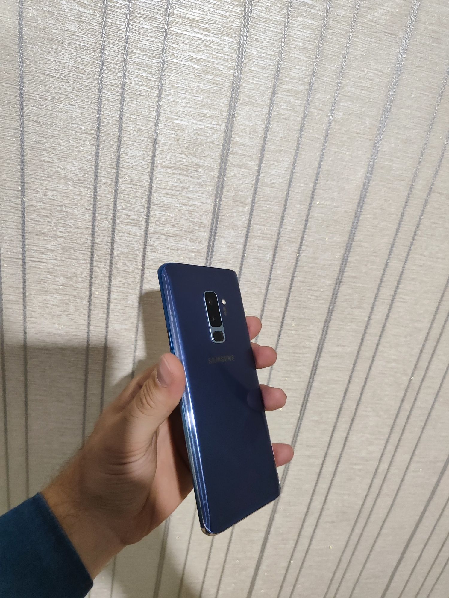 Срочно продам Samsung S9+