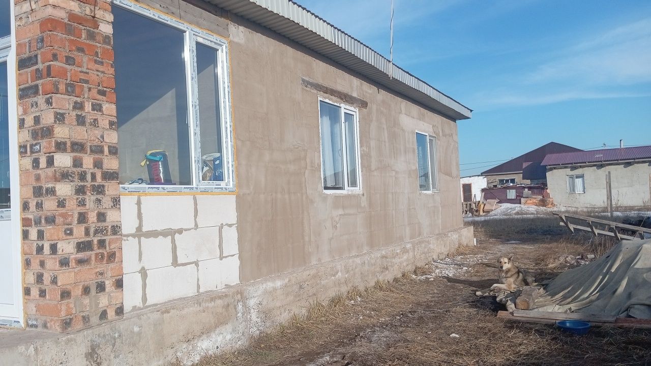 Дом в поселке Кажымукан