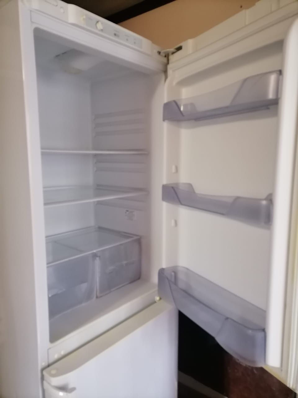 Продам холодильник Бирюса