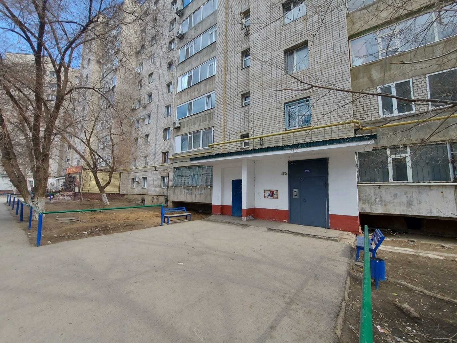 3 комнатная 11 мкр. рынок Арай Казахтелеком