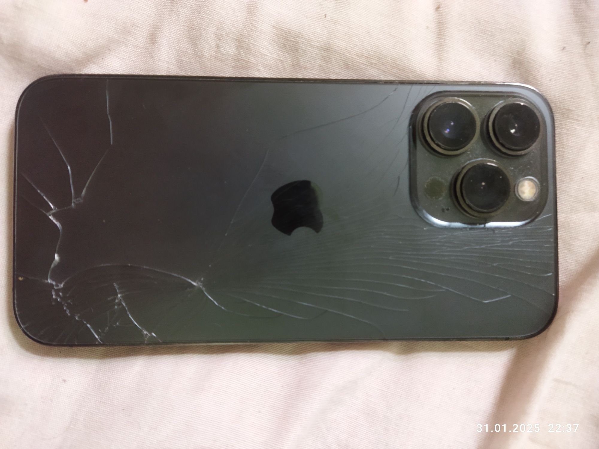 Продам iPhone 13 pro 128gb
