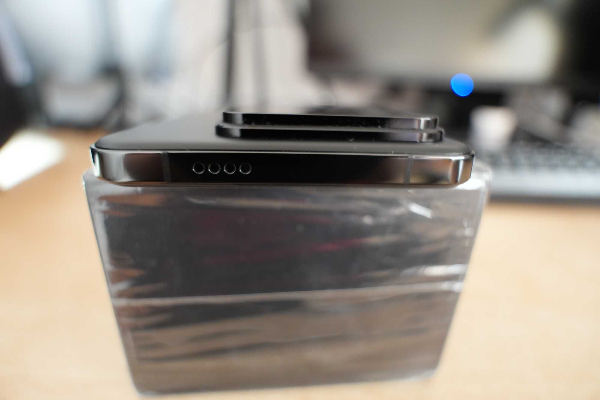Продам Xiaomi 14 Pro 12 256