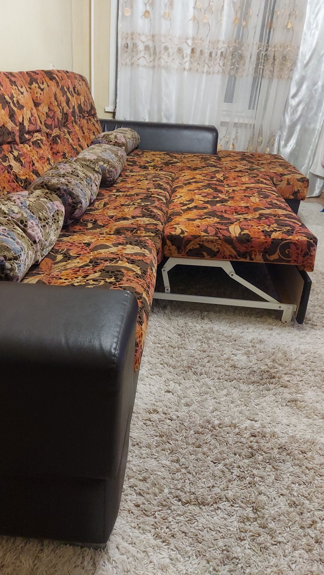 СРОЧНООО! Продам отличный диван!