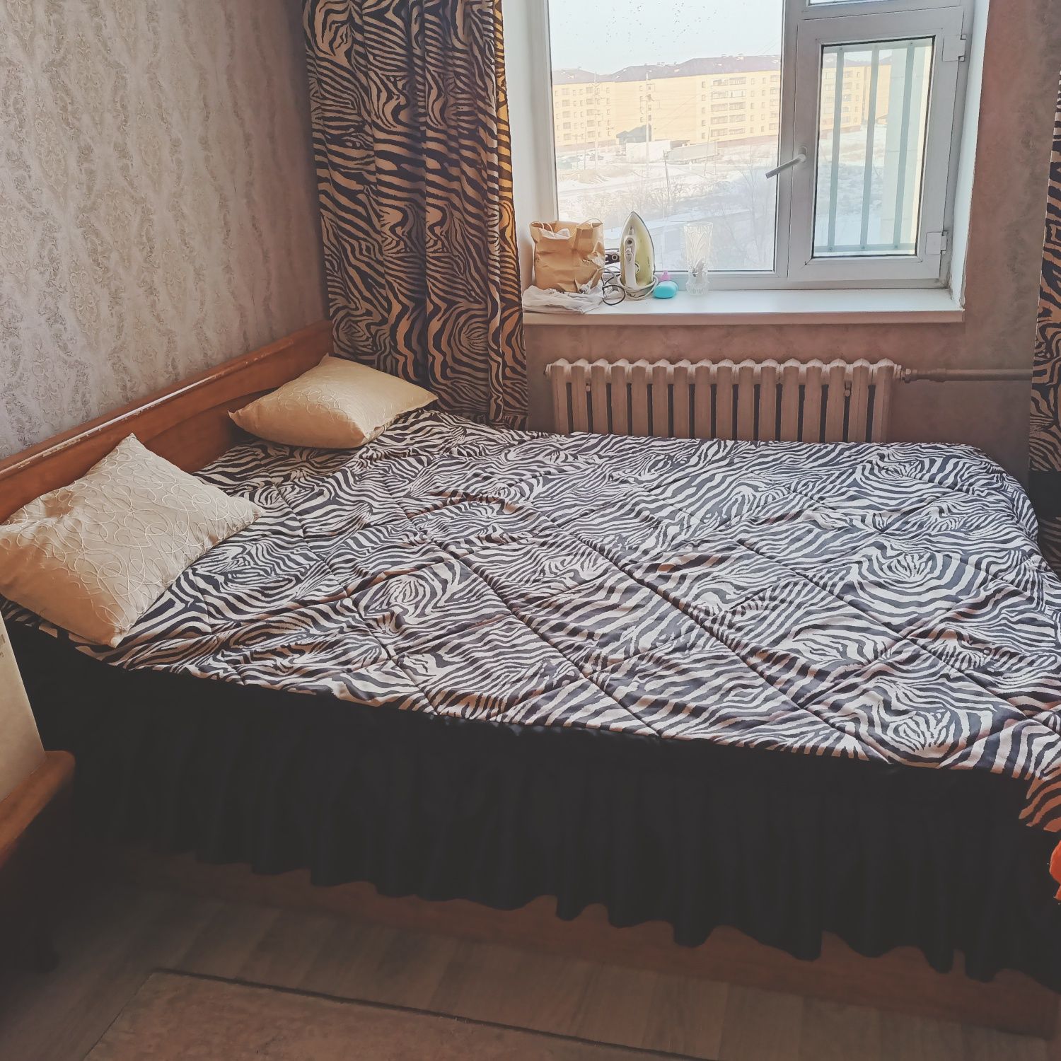 Продаем спальный гарнитур "Шатура" в хорошем состояние!