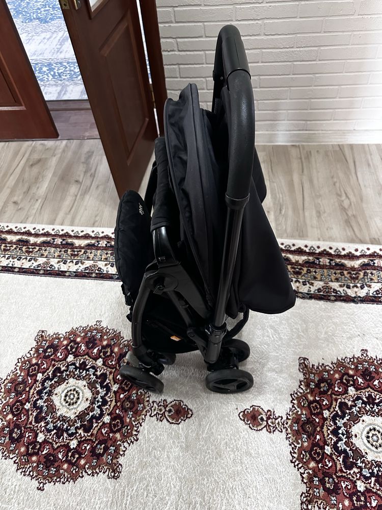 Продам Англискую коляску Джой