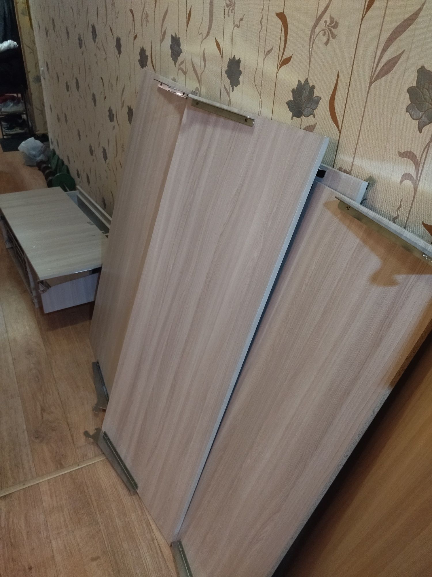 Полки для гардироба