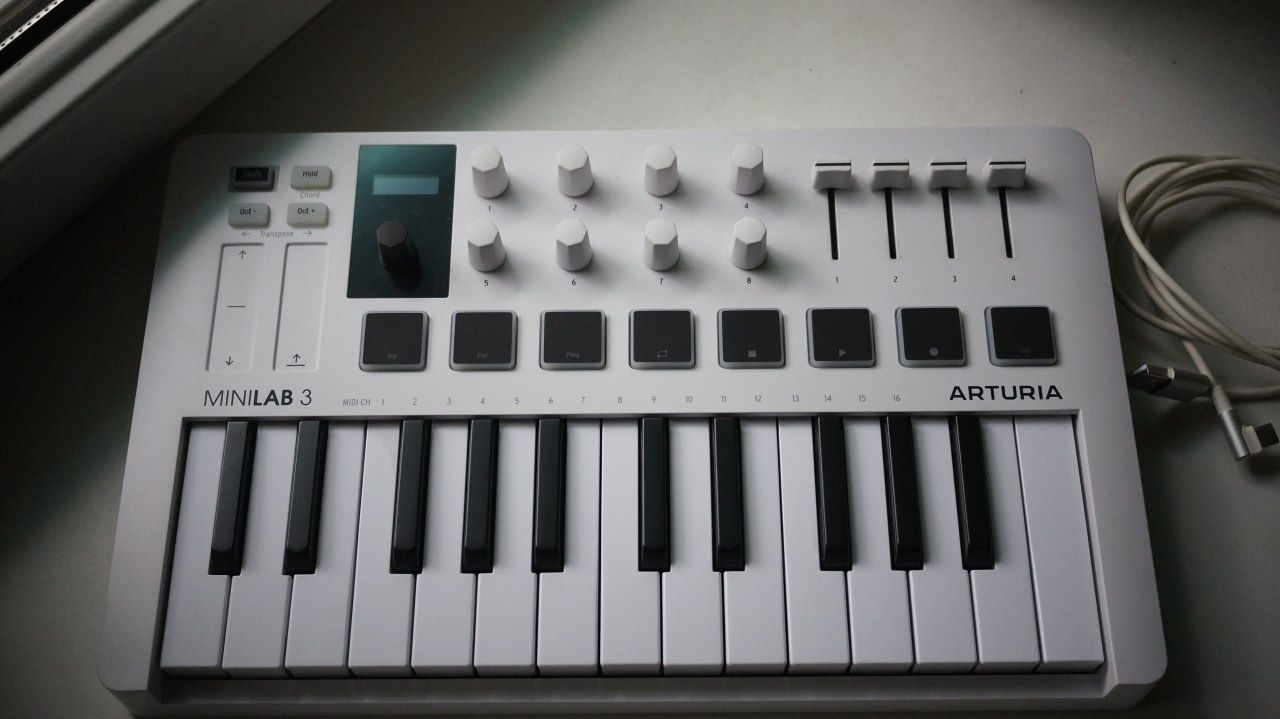 Midi-клавиатура ARTURIA MiniLab 3