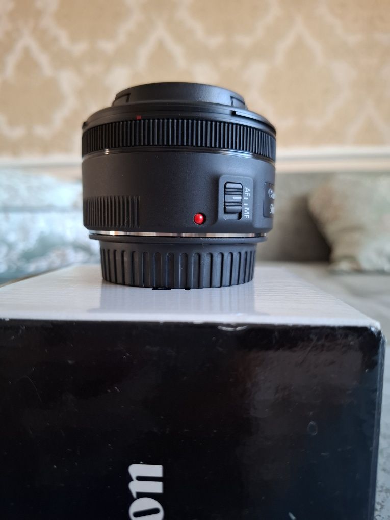 Продаю  обьектив саnon EF 50mm f/1.8 STM