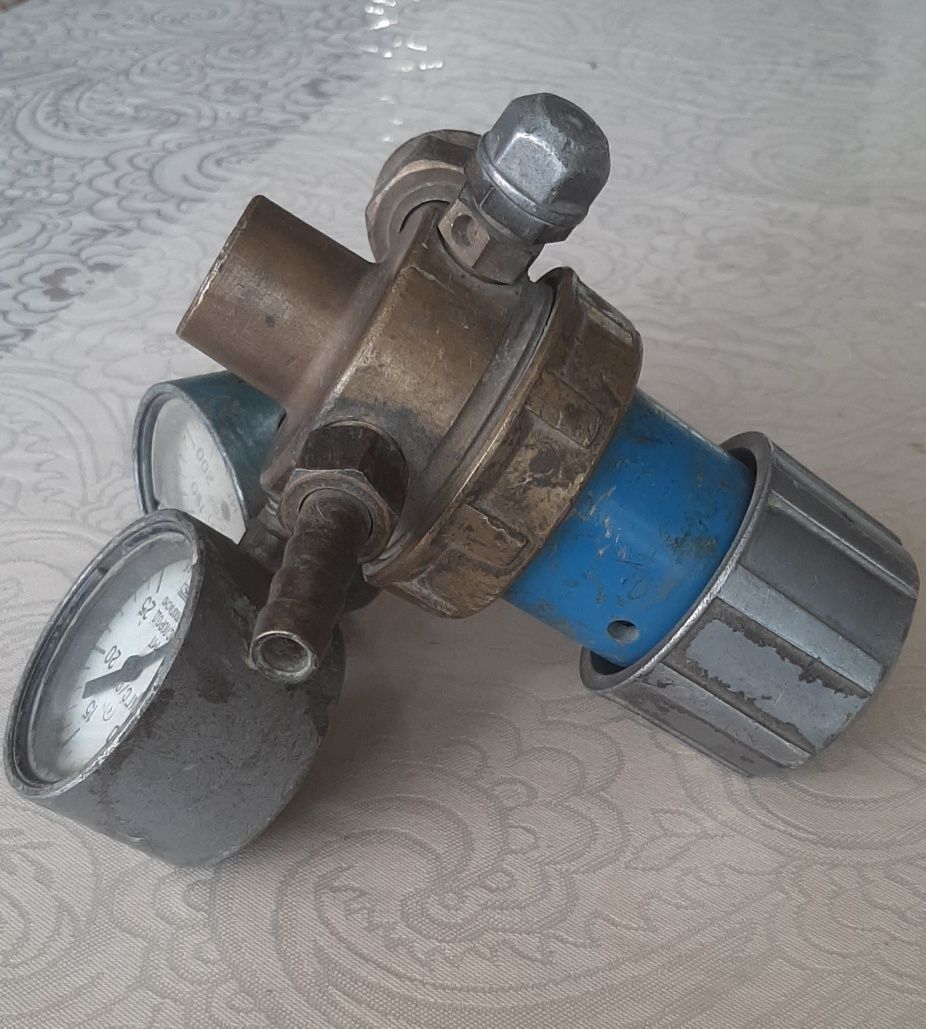 Продам  кислородный редуктор