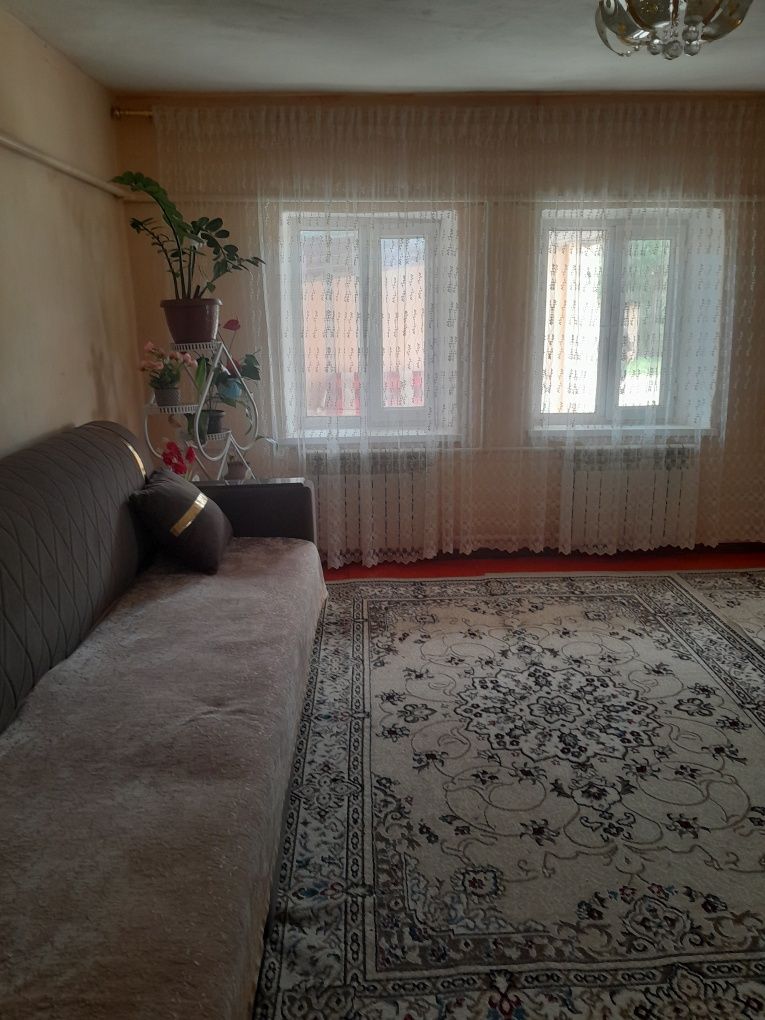Продаётся дом большим участком  срочно  цена договорная