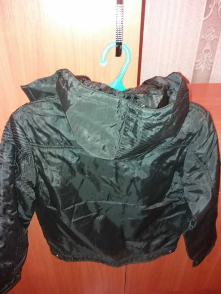 Распродажа. Новая подростковая куртка. Размер 42-44