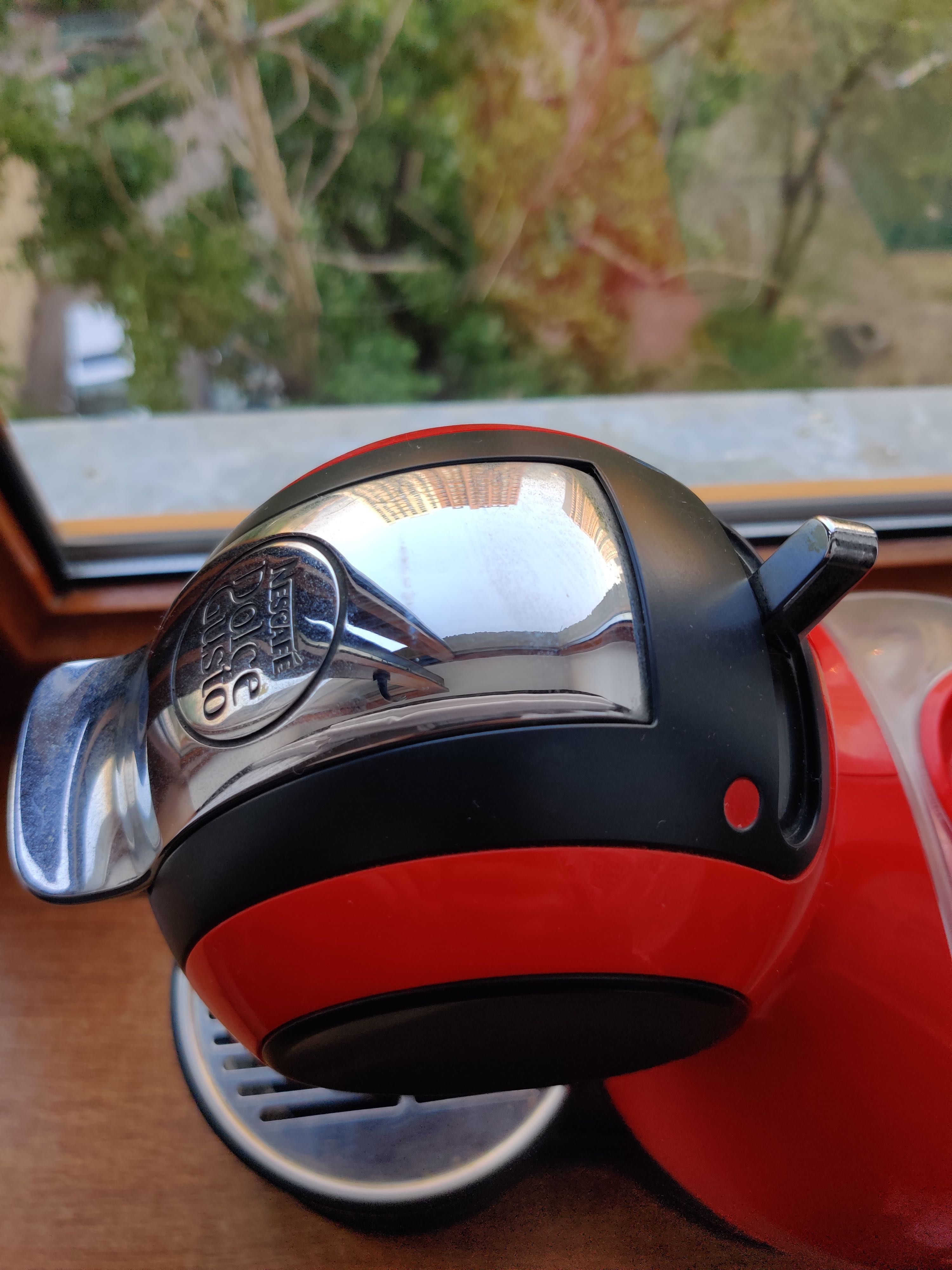 Кофемашина Nescafe Dolce Gusto Philips Капсульная в отличном состоянии
