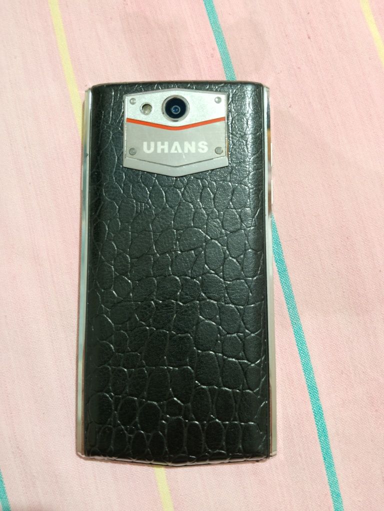 Продам телефон срочно Uhans