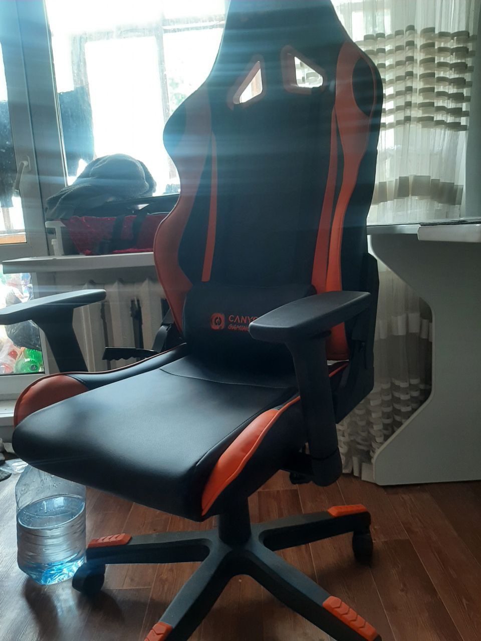 Продам Игровои кресло Canyon Gaming