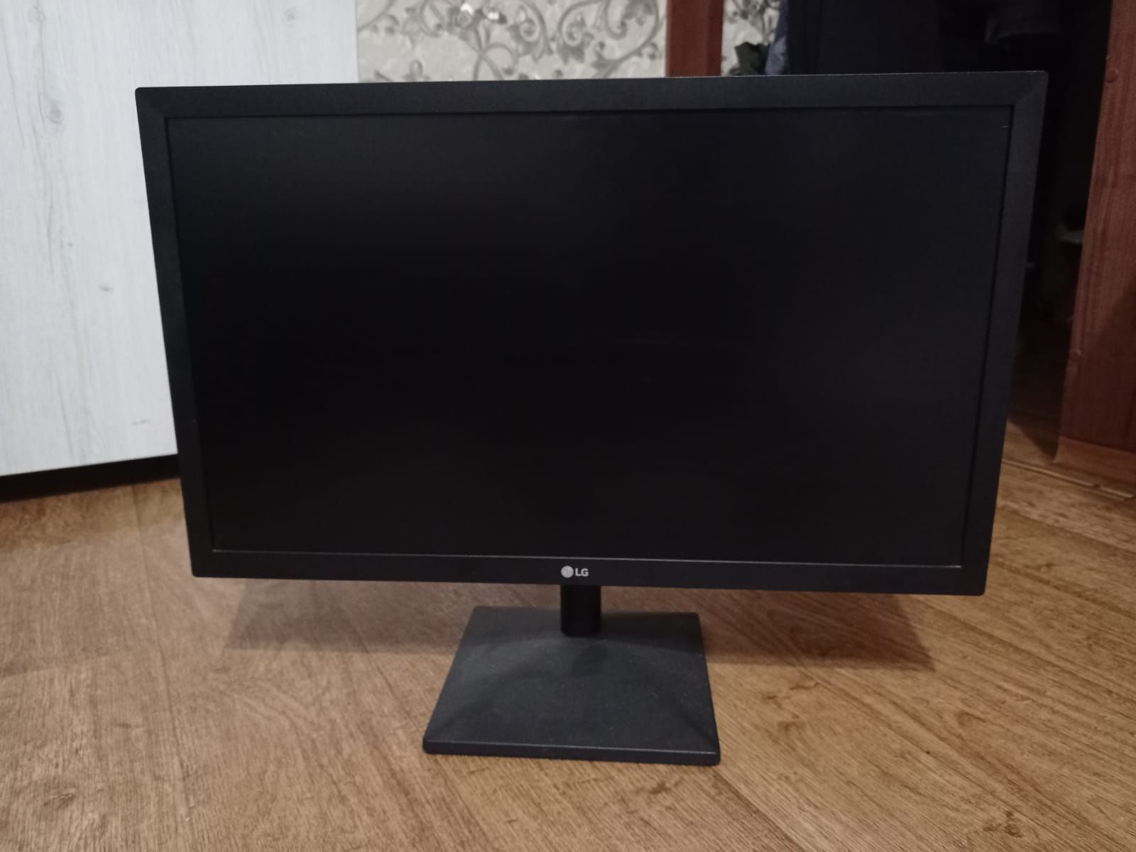 Монитор Lg в хорошем состоянии
