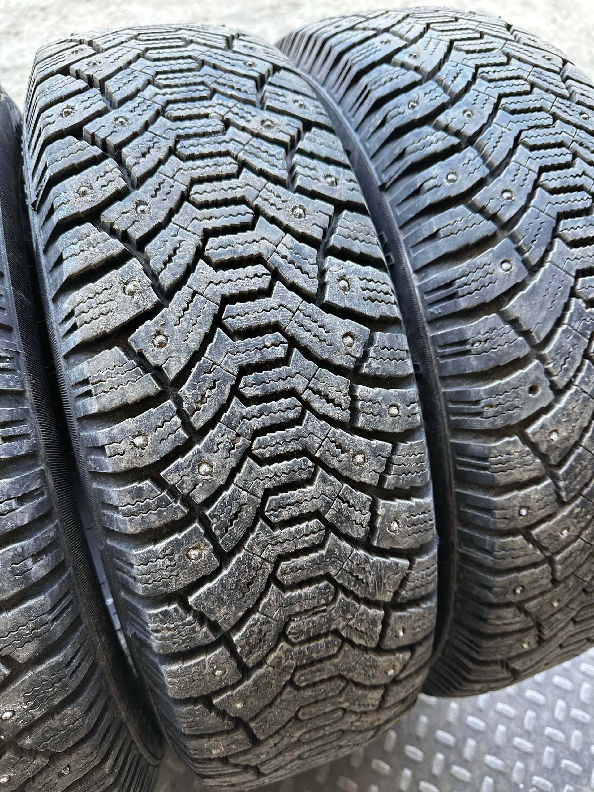 185/65R15 Зимние шины ( 3 шт)