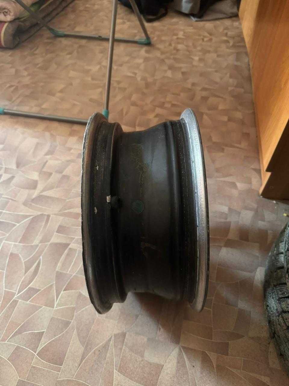 Продам четыре диска r13