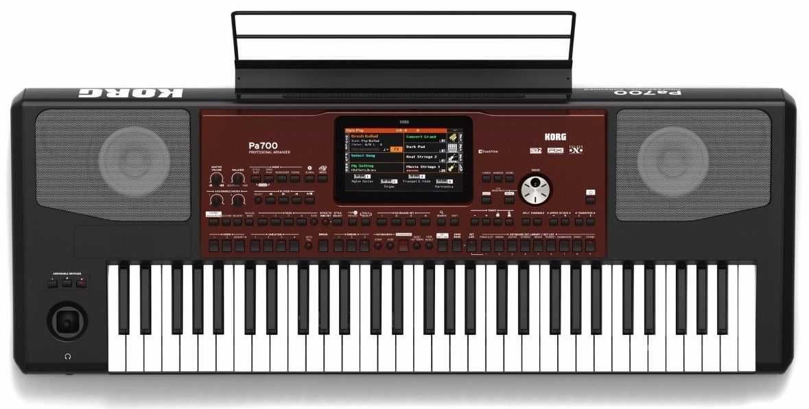 Синтезатор KORG PA 700