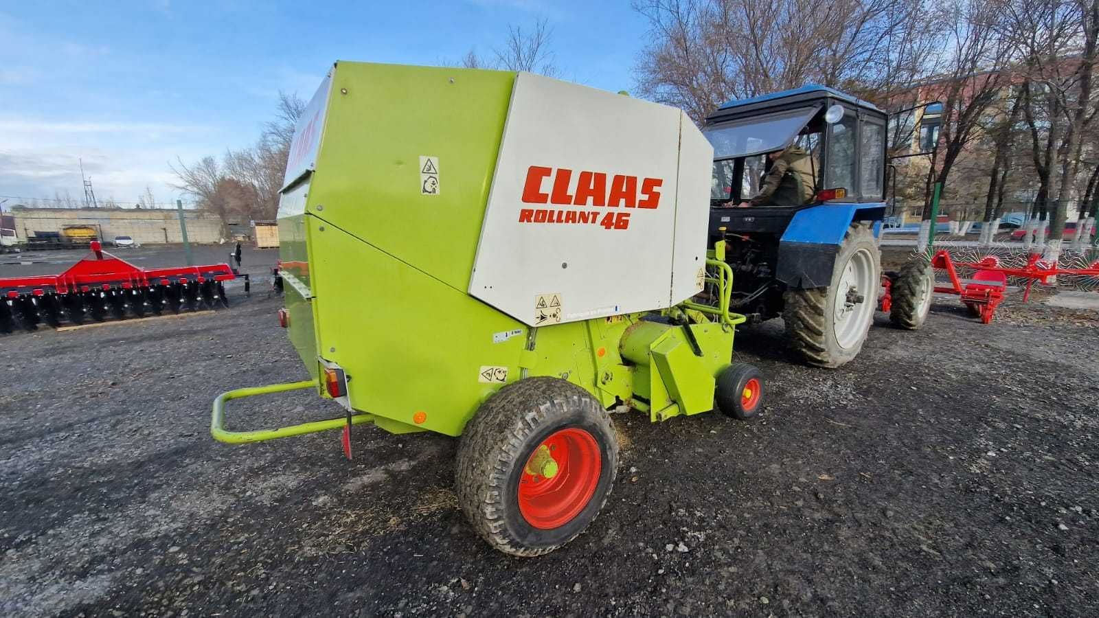 Рулонный пресс-подборщик Claas Rollant 46 в хорошем состоянии