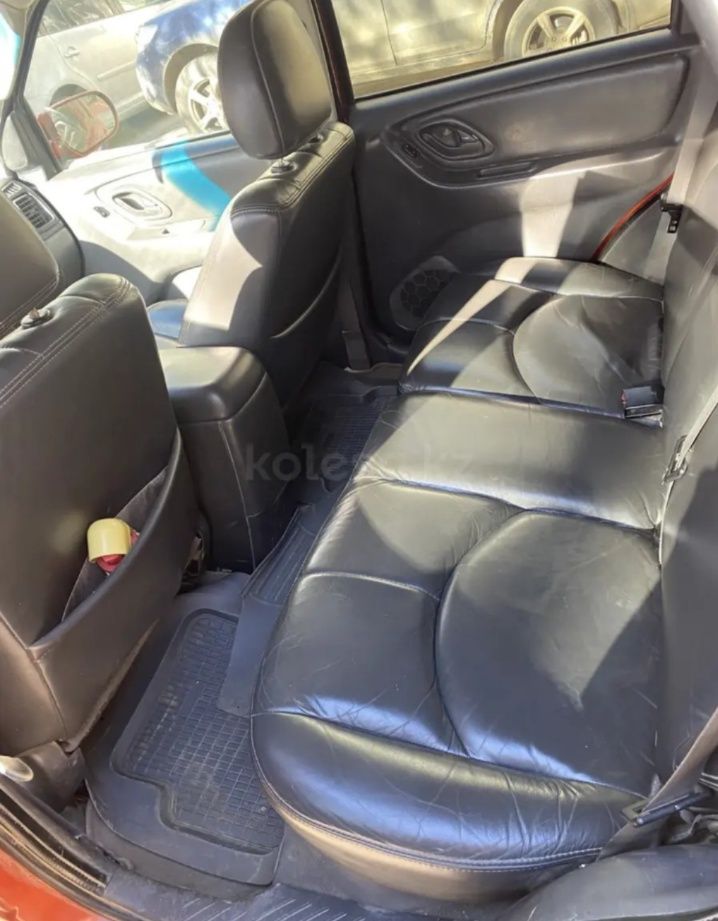 Продается Mazda Tribute 2005г
