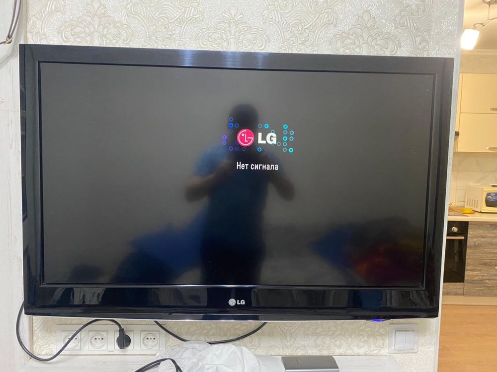 Телевизор LG хорошем состоянии