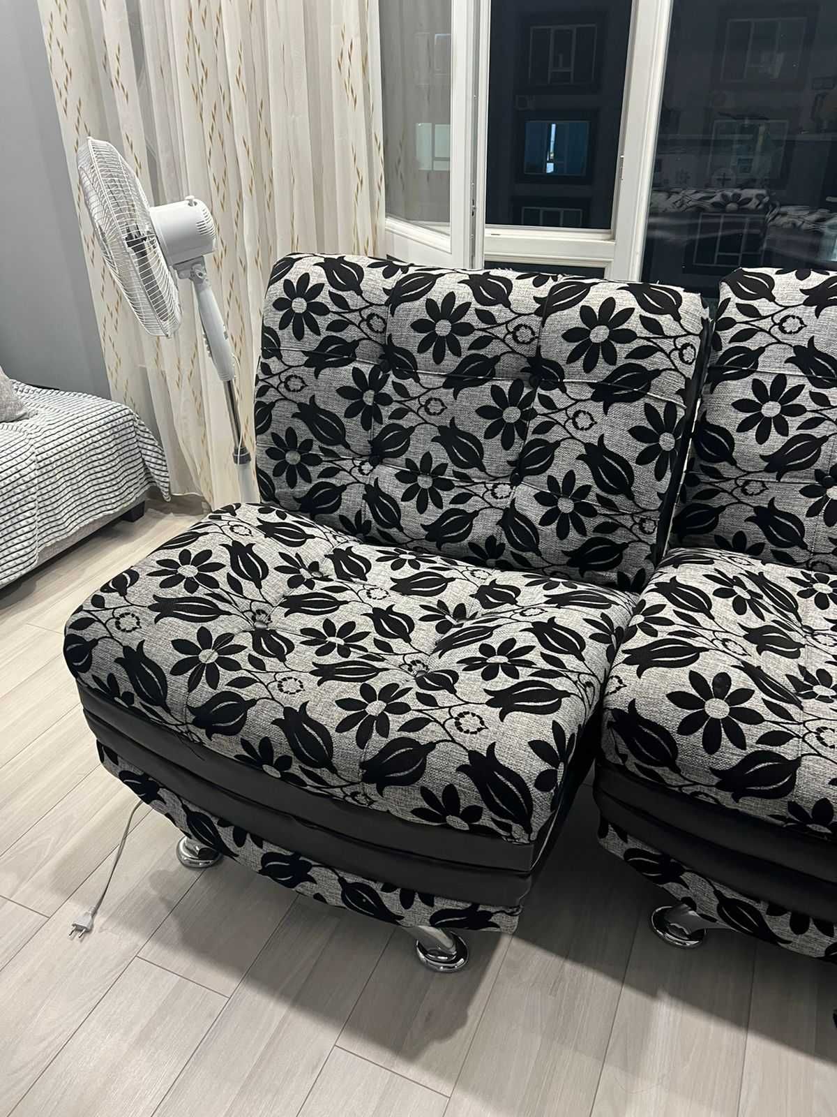 Продам 2 кресла в хорошем качестве