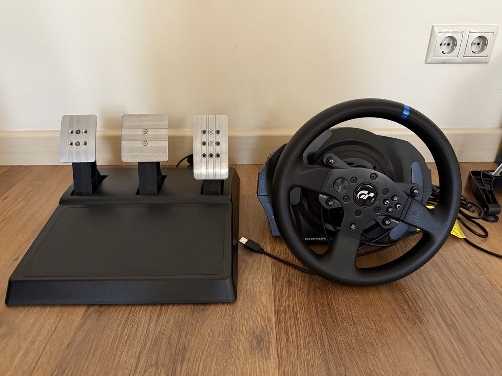 Игровой руль PC/PS4 Thrustmaster T300 RS